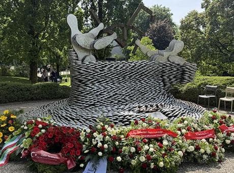 Almanya'daki Solingen ırkçı saldırısının üzerinden 33 yıl geçti
