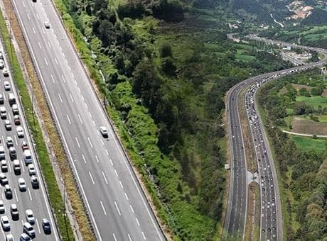 Bayram tatili dönüşü trafik çilesi! Bolu geçişinde uzun araç kuyrukları