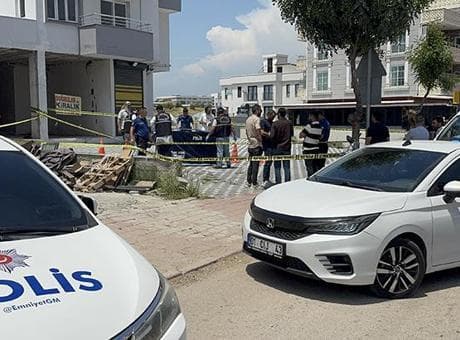 Adana'da babası tarafından vurularak öldürülen genç defnedildi