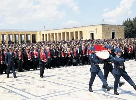 6 bin çalışanla Anıtkabir ziyareti