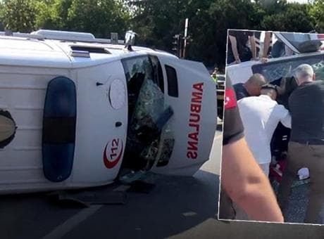 SON DAKİKA | Kağıthane'de motosikletle çarpışan ambulansta can pazarı! Kazada 3'ü sağlık çalışanı 4 yaralı var