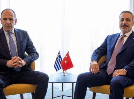 Dışişleri Bakanı Hakan Fidan, Sofya'da Yunanistan Dışişleri Bakanı Yerapetritis ile görüştü