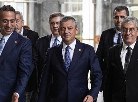 Son dakika... Özgür Özel ve ekibi CHP PM'den istifa etti