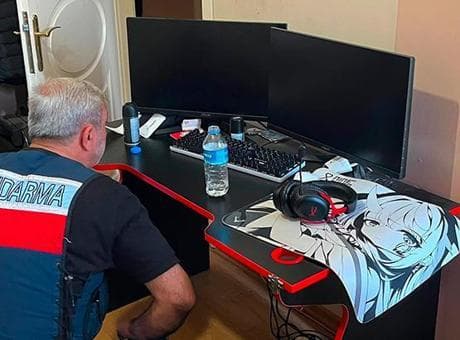 MİT'ten operasyon! Kredi kartı şebekesi çökertildi