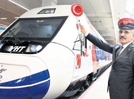 Türkiye’den Riyad’a dev demiryolu imzası