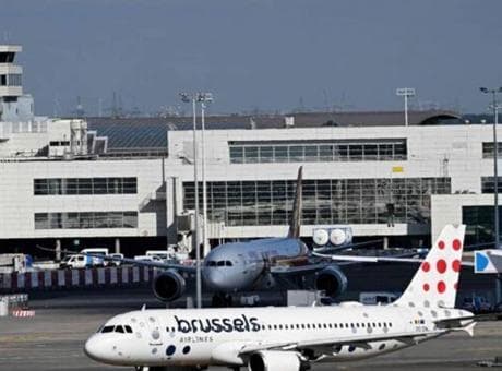 Brüksel Havaalanında ani grev! Uçuşlarda 3 saatlik gecikmeler yaşanıyor