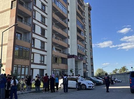 Nevşehir'de binanın 5. katındaki pencereden düşen çocuk öldü