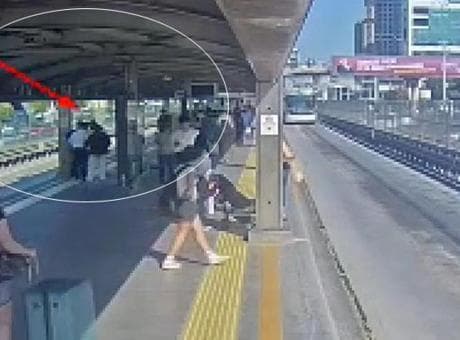 Beylikdüzü'nde metrobüste 'yan baktın' cinayeti! Yeni görüntüler ortaya çıktı