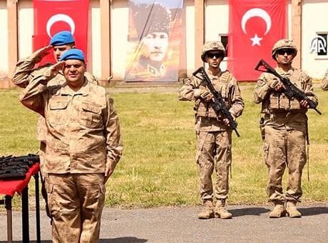 Tüm süreç gizli tutuldu: Komando Tugayı'nda yemin etti! Bir babanın gurur günü