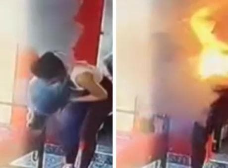 Çantasındaki şarj cihazı bir anda patladı! Alevler içinde kalan kadın neye uğradığını şaşırdı