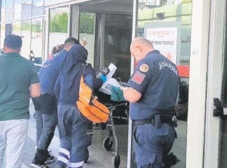 Araçta kilitli kaldı! 15 yaşındaki çocuk yoğun bakımda