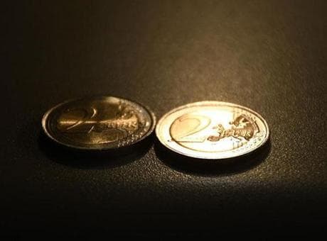 Cebinizde servet taşıyor olabilirsiniz! Hatalı basılan paranın değeri dudak uçuklatıyor