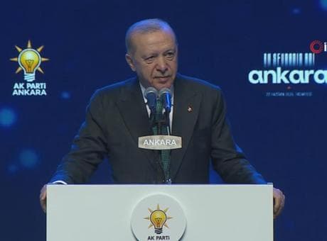 Son dakika... CHP'den istifa eden Haymana Belediye Başkanı Levent Koç AK Parti'ye geçti! Rozetini Cumhurbaşkanı Erdoğan taktı