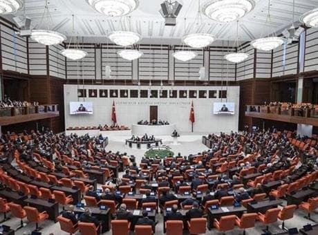 TBMM’de kabul edildi: Emniyet teşkilatı, taksi plakaları ve internet haber sitelerine yeni düzenleme