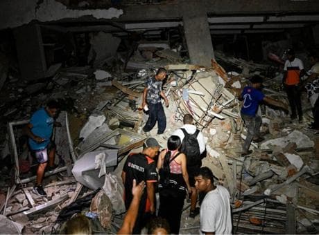Dünya beşik gibi sallandı! 24 saatte 4 büyük deprem