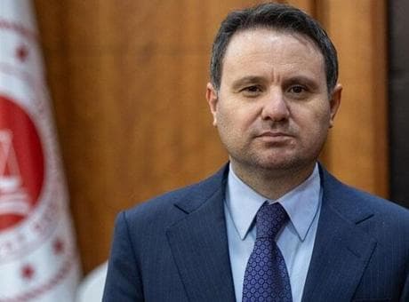 Bakan Gürlek, Özgür Özel'den 150 bin lira manevi tazminat kazandı