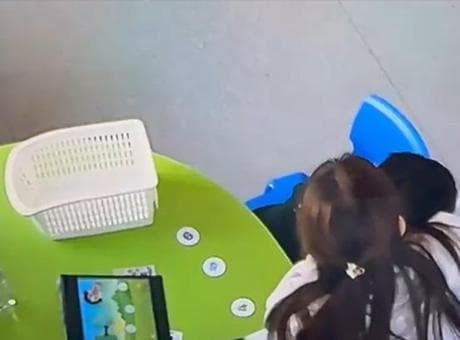 Rehabilitasyon merkezinde otizmli çocuğa şiddet kamerada! Öğretmen tutuklandı