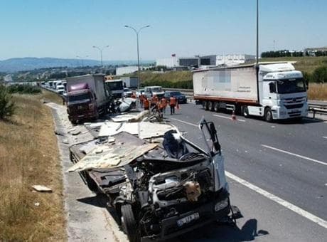 Büyükçekmece'de zincirleme kaza!