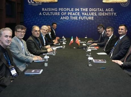 İstanbul'da eğitim diplomasisi! Bakan Tekin mevkidaşlarıyla ikili görüşmeler yaptı
