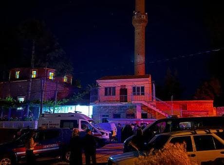 Kayseri'de camide çifte cinayet! Namazı bekleyenlere bıçakla saldırdı: 2 ölü