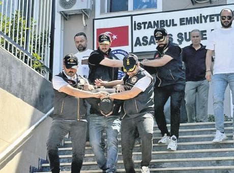 Postacı kılığında cinayet