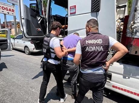 TIR'ın yükünden dev uyuşturucu sevkiyatı çıktı! 1,8 milyon hap ele geçirildi