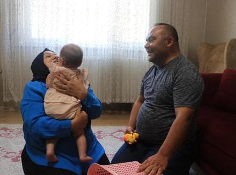 10 yıl çocuk sahibi olamadılar! Aldıkları telefon hayatlarını tamamen değiştirdi! Şimdi herkese aynı çağrıyı yapıyorlar