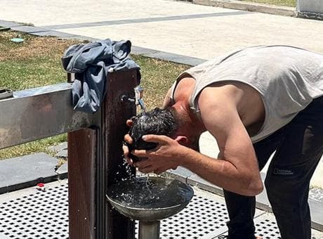 Sokaklar boşaldı, vatandaş ne yapacağını şaşırdı: Burası cehennem