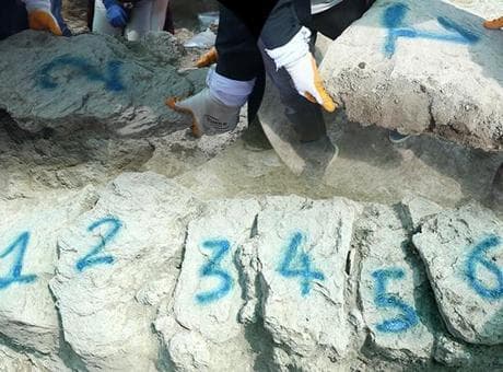 Taşlar tek tek kaldırıldı, sır aralandı! Muş'ta tarihi keşif