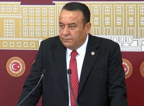 Son dakika... CHP'li vekil Adnan Beker partisinden istifa etti