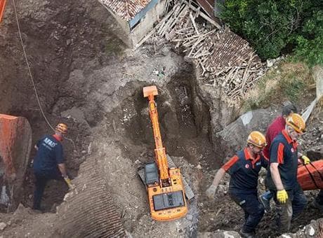 Define kazısı facia ile bitti! Cansız bedeni, 12 metreden 18 saatte çıkarılabildi