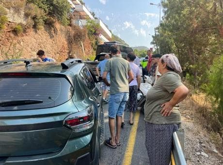 Fethiye'de zincirleme kazada acı son! Ağabeyinin kullandığı otomobilden savrulan genç yaşamını yitirdi