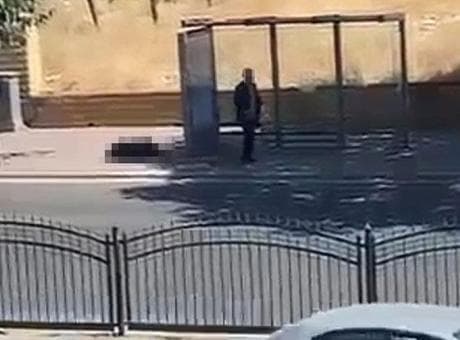Şanlıurfa'da dehşet anları! Boşanma aşamasındaki eşini durakta görünce kurşun yağdırdı
