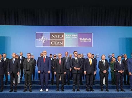NATO liderleri Ankara'da aile fotoğrafında buluştu