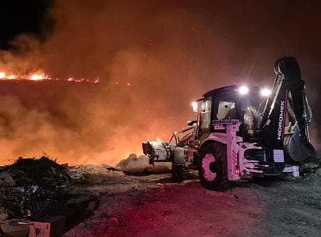 Bodrum'da makilik alan alevlere teslim oldu! Ekipler karadan müdahale ediyor