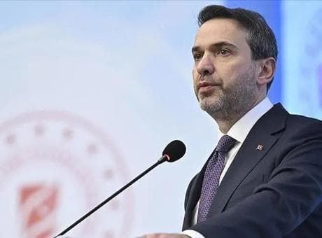 Bakan Bayraktar: Yenilenebilir enerjide yeni bir yatırım dönemine kapı aralıyoruz