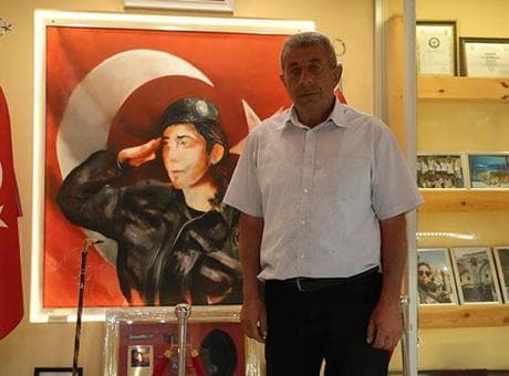 Şehit Komiser Yardımcısı Cennet’in babası: Bin evladım olsa bu aziz vatana feda etmezsem namerdim