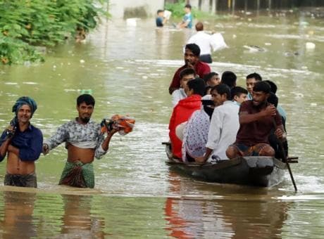 Muson yağmurları Bangladeş'i vurdu! 44 ölü, 1 milyondan fazla kişi etkilendi