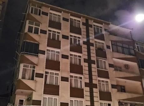 Bahçelievler’de kolonlarından sesler gelen bina tahliye edildi