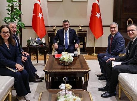 Cumhurbaşkanı Yardımcısı Yılmaz, Dünya Bankası Türkiye Ülke Direktörü Carret'i kabul etti
