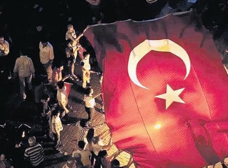 ‘İstikbale yön veren gece'