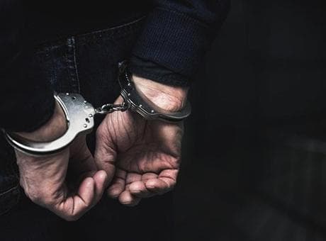 Eşine şifa ararken hayatının şokunu yaşadı: Cinler kan istiyor
