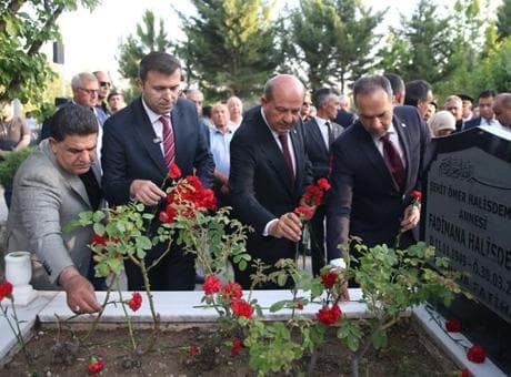 15 Temmuz'un Kahramanı Ömer Halisdemir kabri başında anıldı