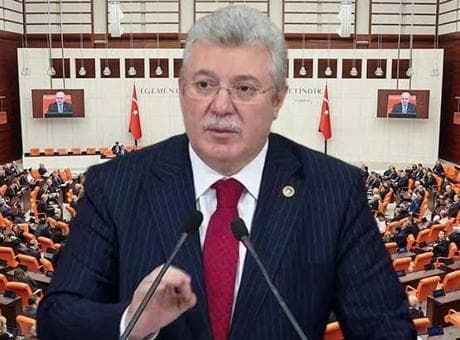 AK Parti'li Akbaşoğlu: FETÖ'yle mücadeleyi hukuk zemininde tehlike tamamen geçene kadar sabırla sürdüreceğiz