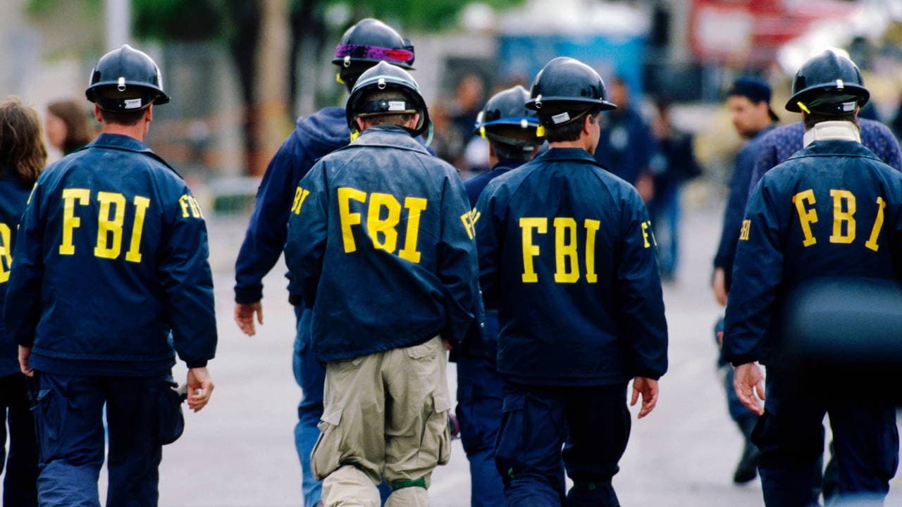 FBI Direktörünün e-postaları ifşa edildi