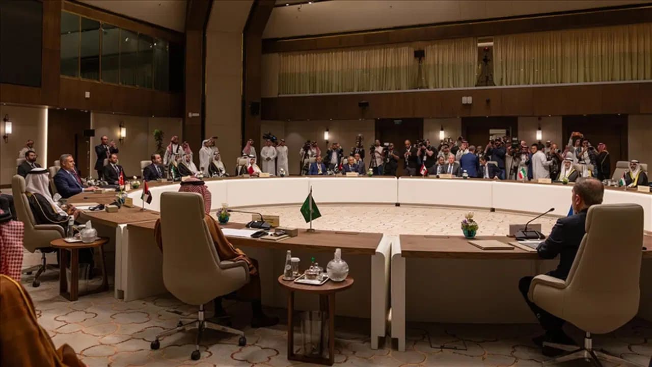 Dışişleri Bakan Fidan da imzaladı: Bölge ülkeleri İran'a 'dur' dedi, ABD ve İsrail'i unuttu!