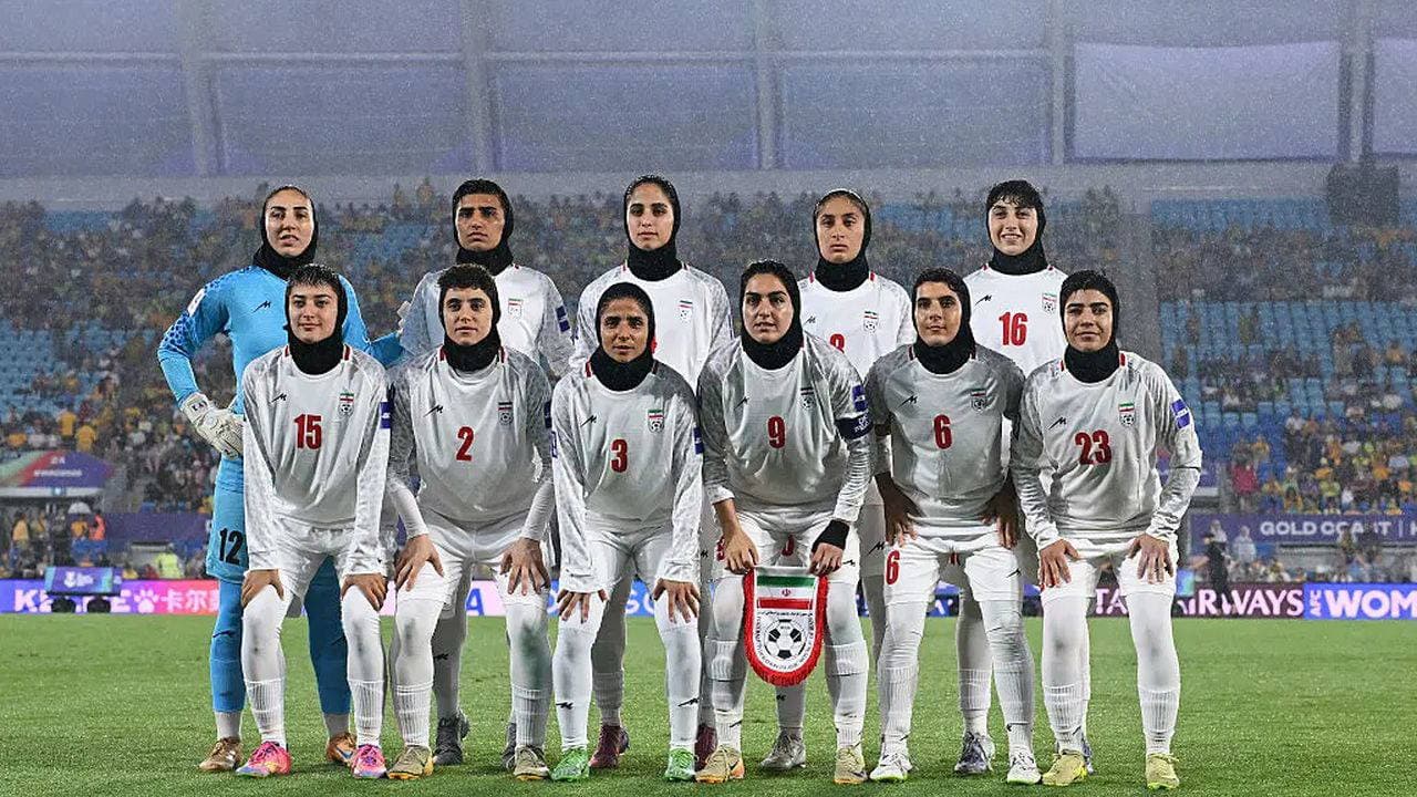 Devlet televizyonunun sözleri krize yol açtı: İranlı kadın futbolculara 'hain' suçlaması