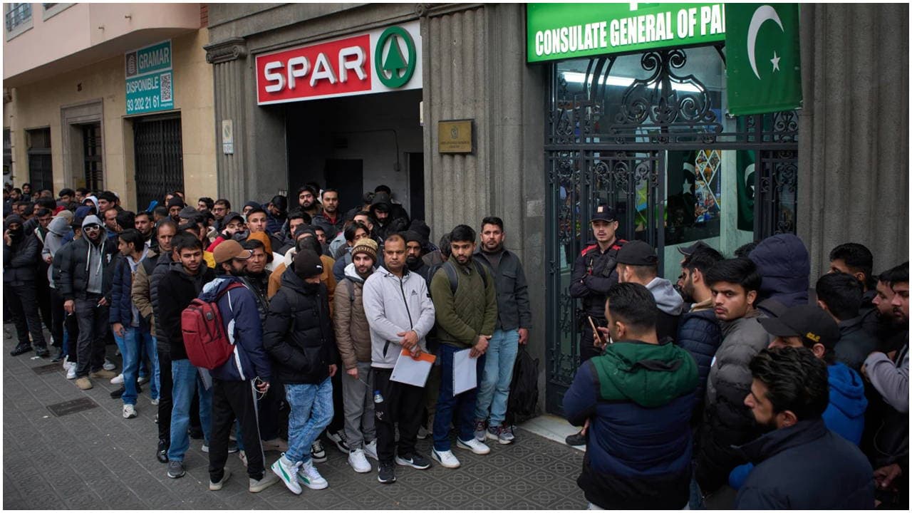 İspanya'da 500 bin göçmene af planı: Sistem çökme tehlikesiyle karşı karşıya, memurlar greve gidiyor