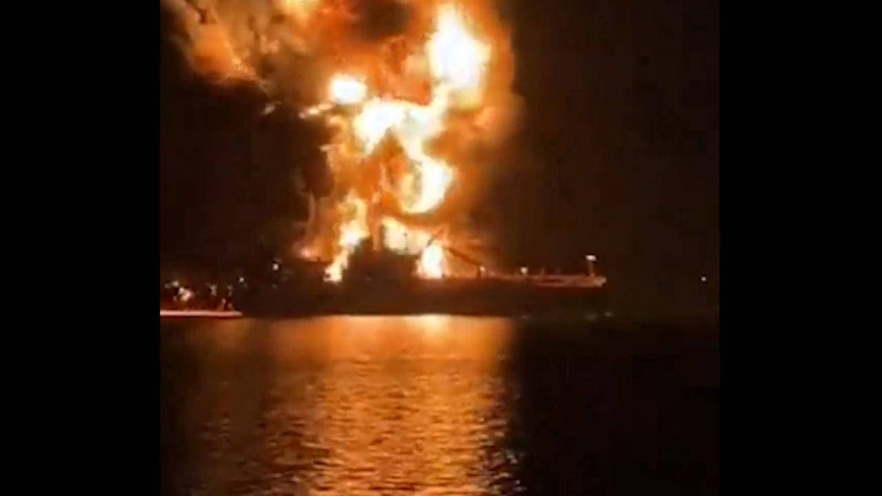 Son Dakika... Basra Limanı yakınlarında 2 petrol tankerine saldırı!