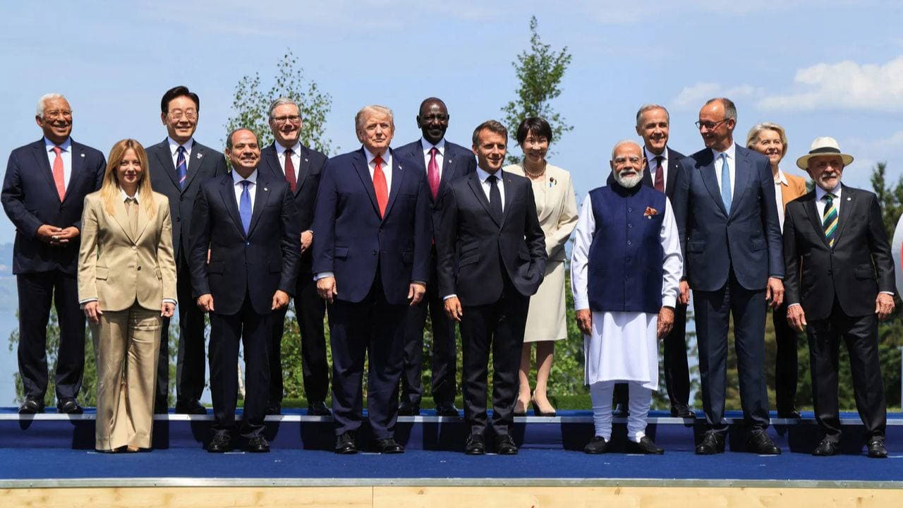 G7 Zirvesi'nde açık mikrofonlara takılan renkli anlar: Meloni’nin sigara itirafı, Macron’un kayıp saati